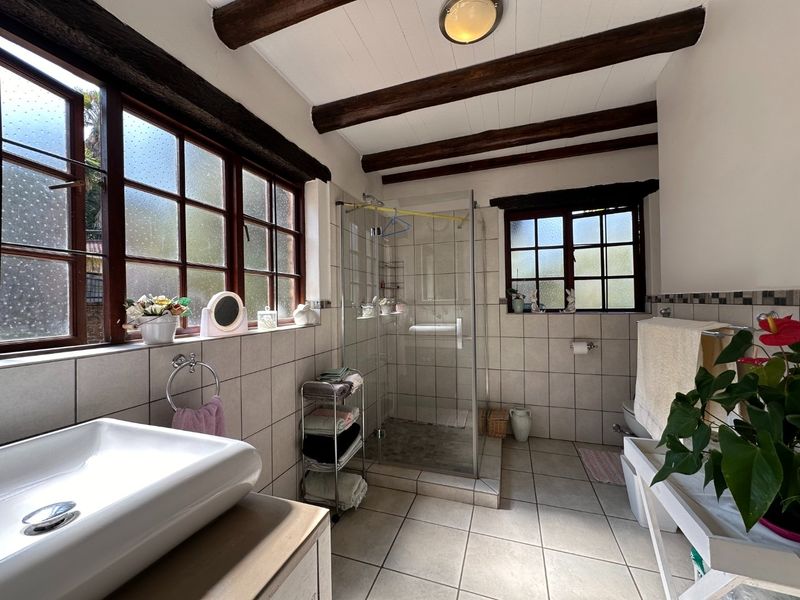 WHITE RIVER EXT 6 – ENTERTAINERS HOME FOR SALE - Photo 3