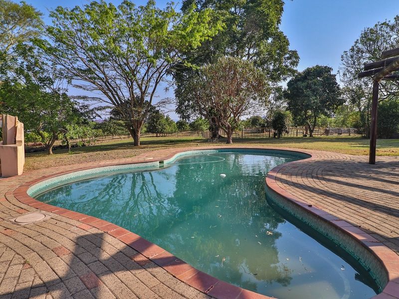 This property combines comfort, practicality and beauty of nature, making it a perfect retreat. - Photo 8