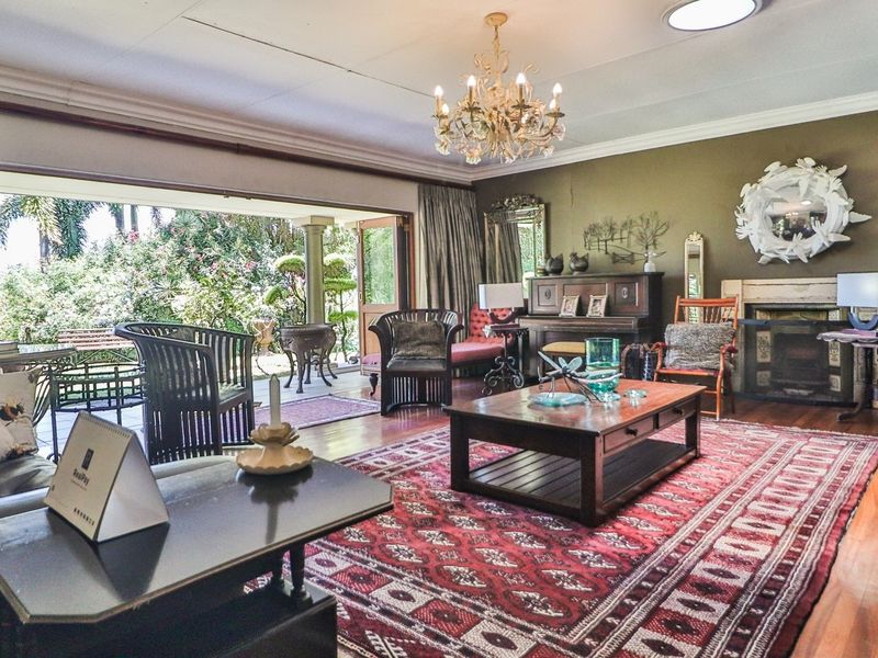 7 PROPERTIES ON THIS 5,1391 HECTARES SMALL HOLDING CLOSE TO TOWN - Photo 3