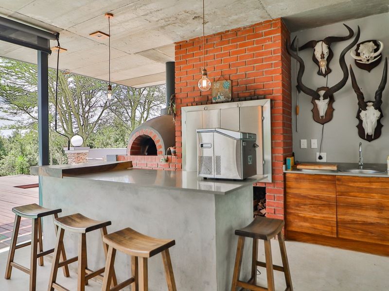 Architect-Designed Modern Four-Bedroom House  with Macadamia trees in production on Yaverland Road - Photo 3