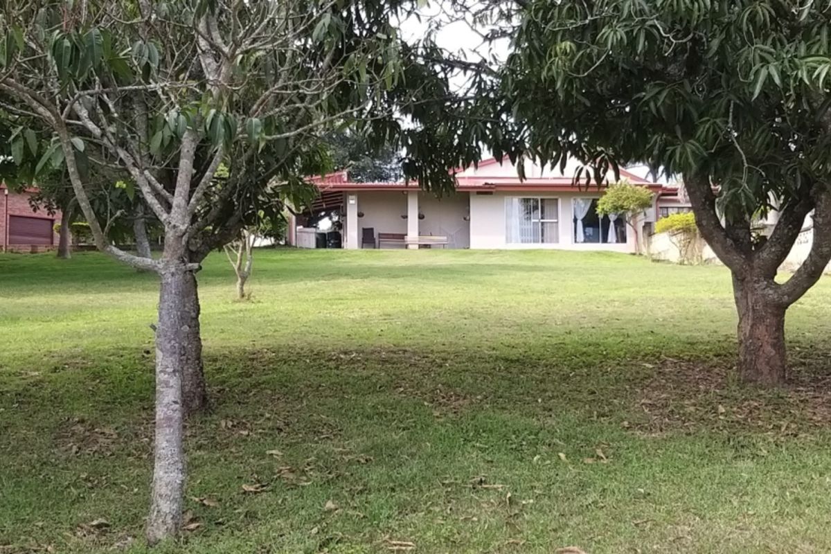 SMALLHOLDING WITH FOUR HOUSES ON A GREAT PIECE OF LAND JUST OUTSIDE OF TOWN - Photo 2