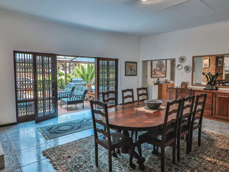 Business Opportunity: 8-Bedroom House, Each with a on-suite Bathroom - Photo 10