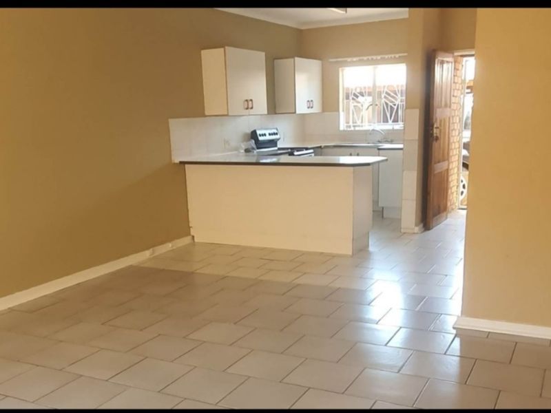 INVESTMENT or PERMANENT RESIDENCE - NO TRANSFER DUTY - Photo 4