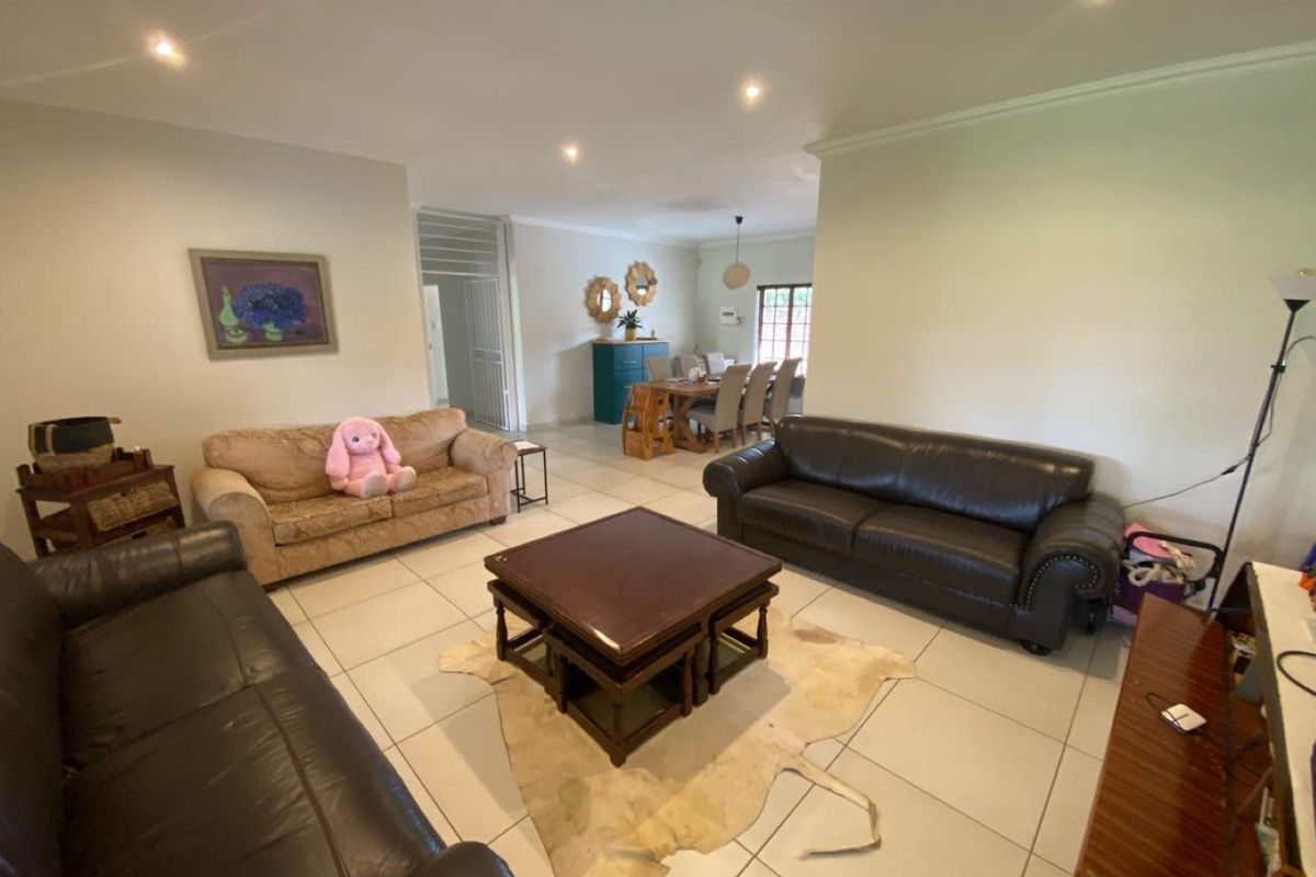 Smallholding with Modern Home and Macadamias – White River. - Photo 4