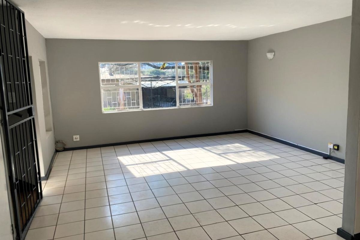 Prime Investment Opportunity in the Centre of White River - Photo 4