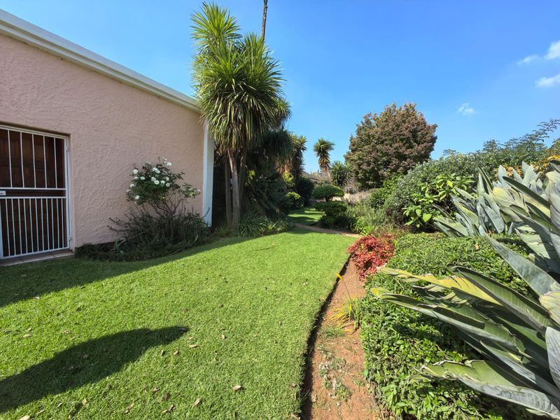 calling all investors to com and check this property! - Photo 6