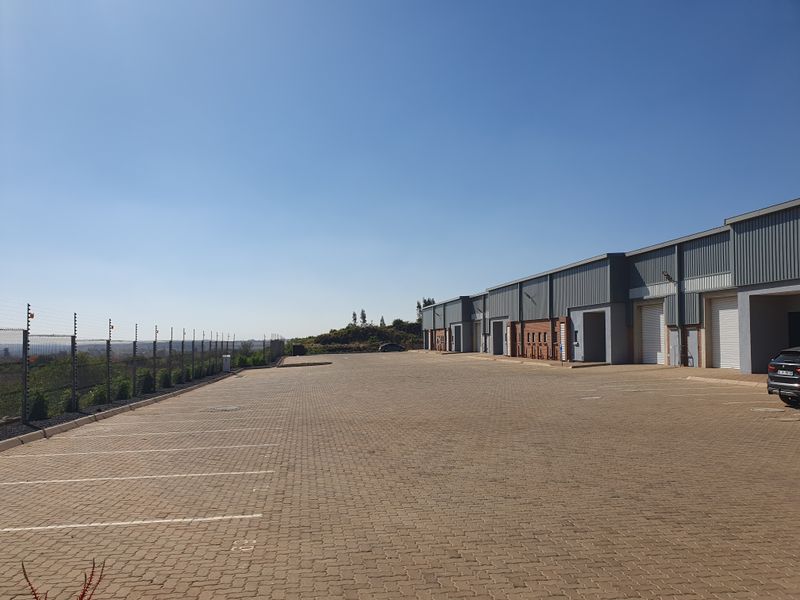 Mini warehouses to let off R21 motorway - Photo 9