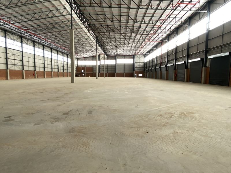 New Build 7731m2 Warehouse to Let in North Riding - Photo 7