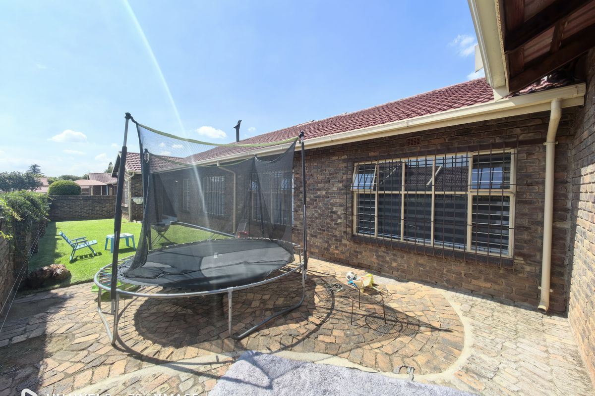 Sigle story townhouse for sale - Photo 3