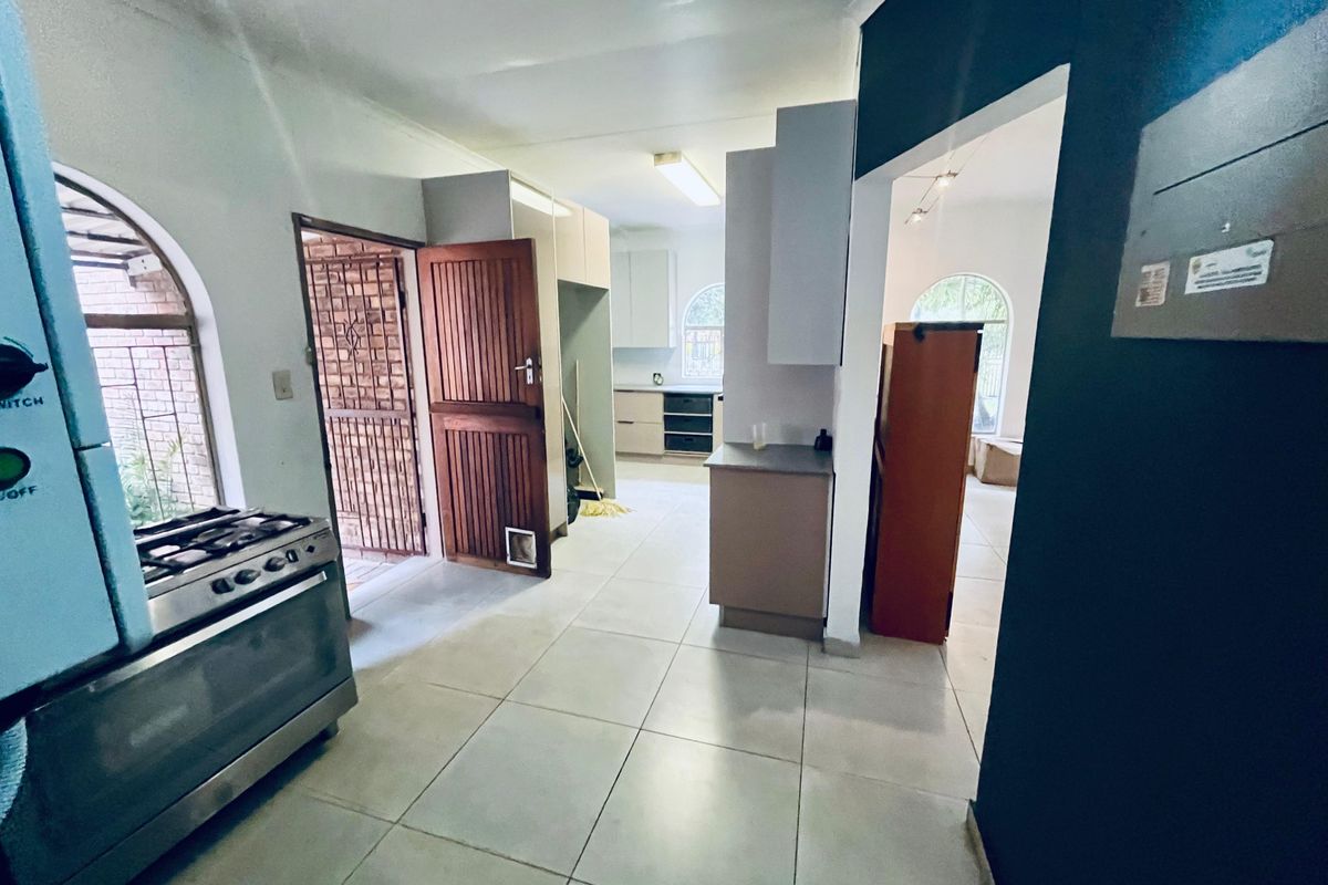 Free standing house for sale - Photo 4