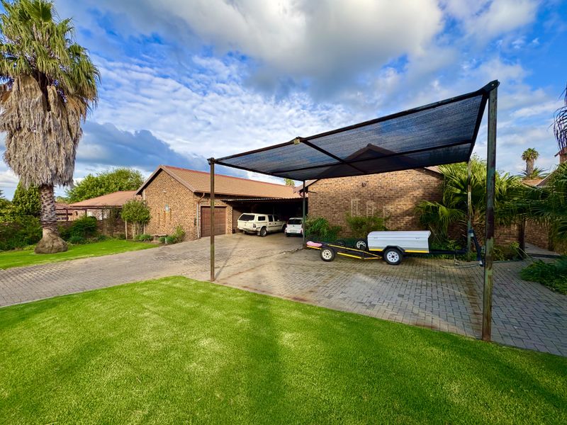 Spacious 4 Bedroom Family Home For Sale in Del Judor. - Photo 2