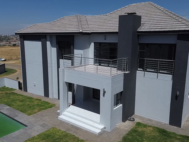 Perfectly situated - Photo 2