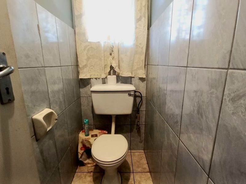 Home for sale in Vanderbijlpark - Photo 8