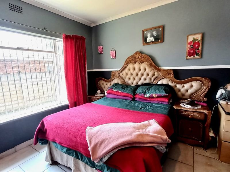 Home for sale in Vanderbijlpark - Photo 5