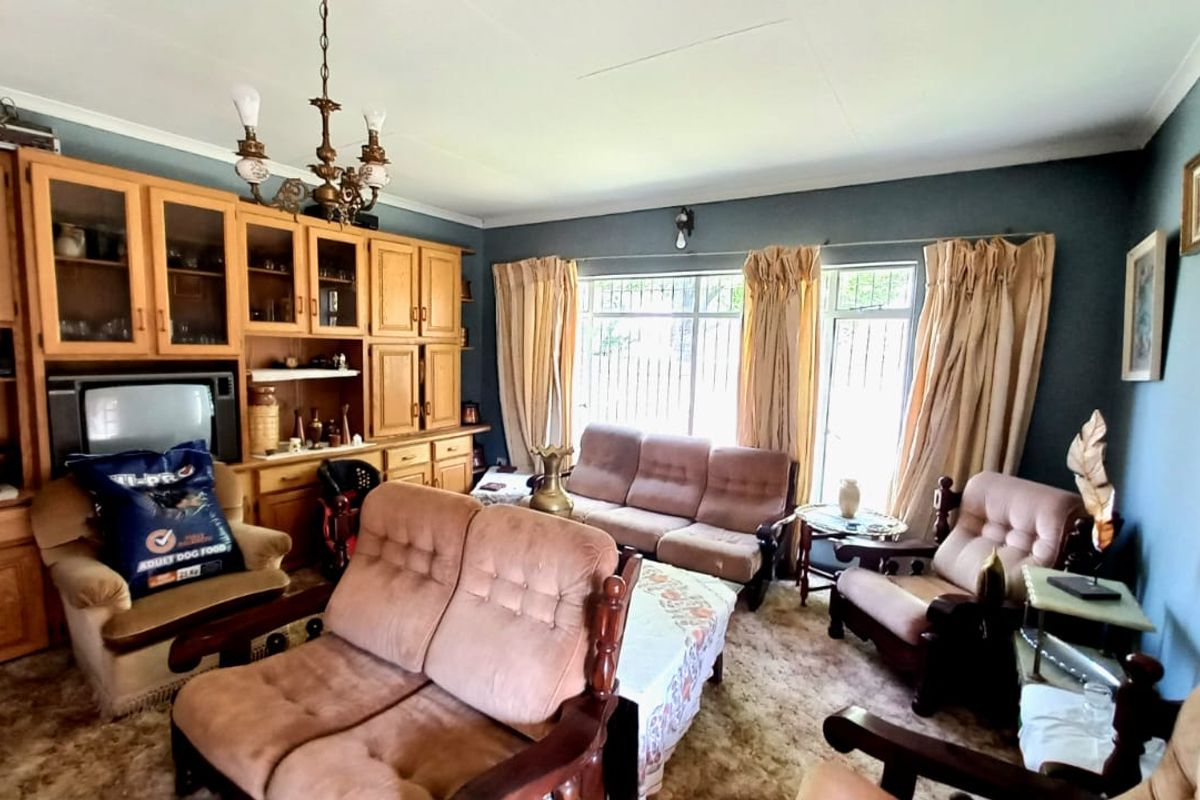 Home for sale in Vanderbijlpark - Photo 2