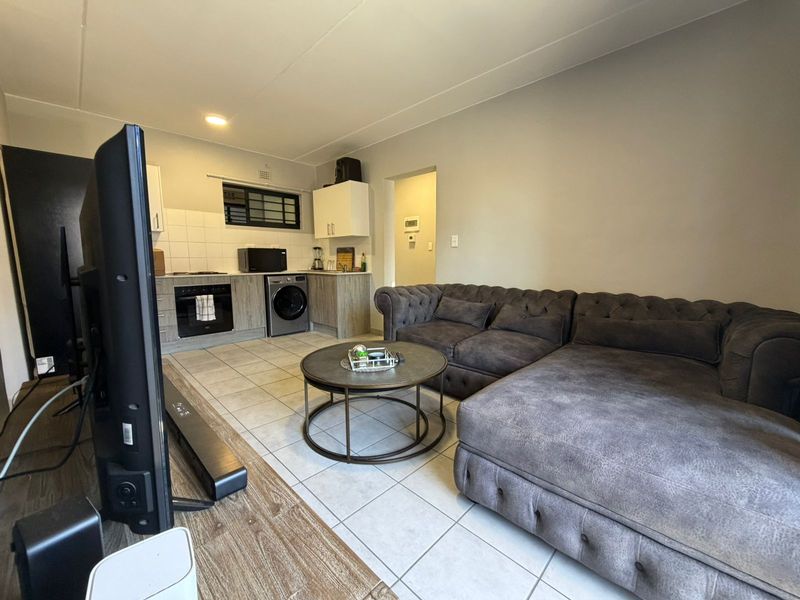 2 Bedroom 2 Bathroom Apartment For Rent - Photo 10