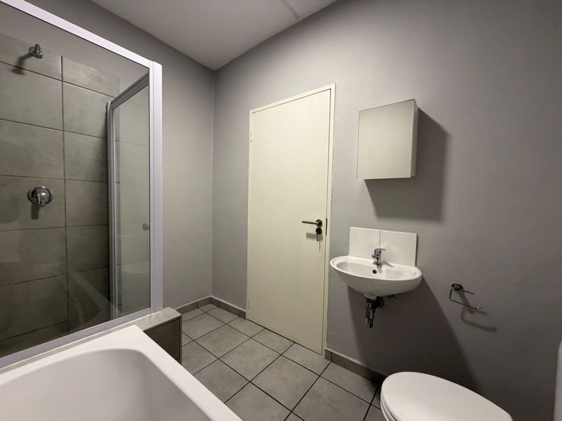 2 Bedroom 2 Bathroom Apartment For Rent - Photo 5