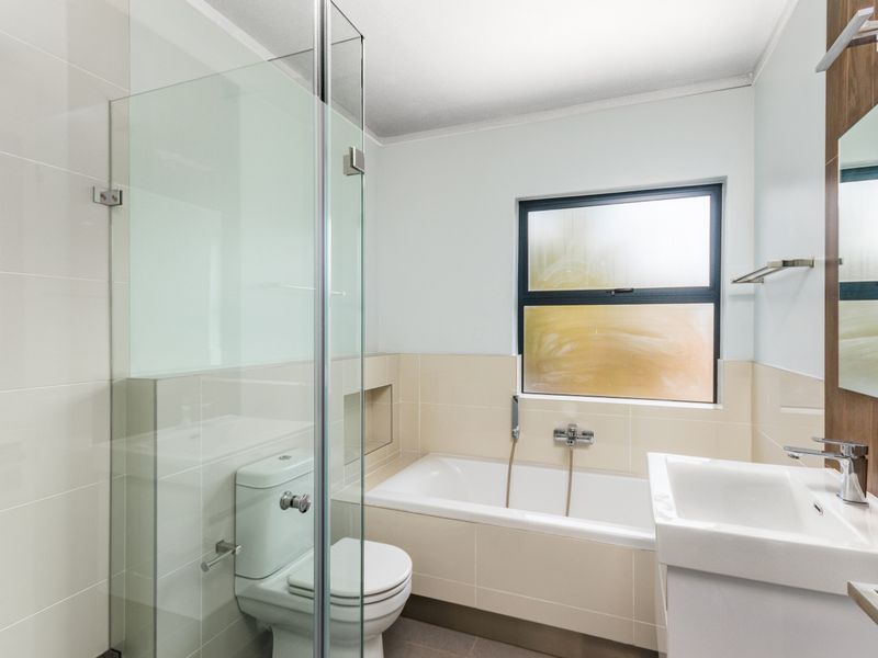 2 Bedroom apartment on the 2nd floor - Photo 5