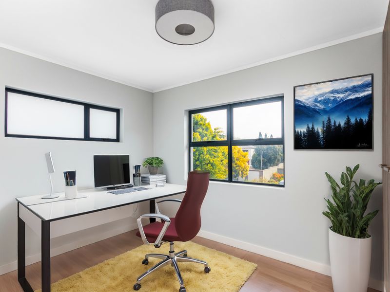 2 Bedroom apartment on the 2nd floor - Photo 3