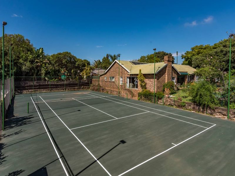 Charming 3/4 Bedroom Retreat for Outdoor Enthusiasts with pool and tennis court! - Photo 2
