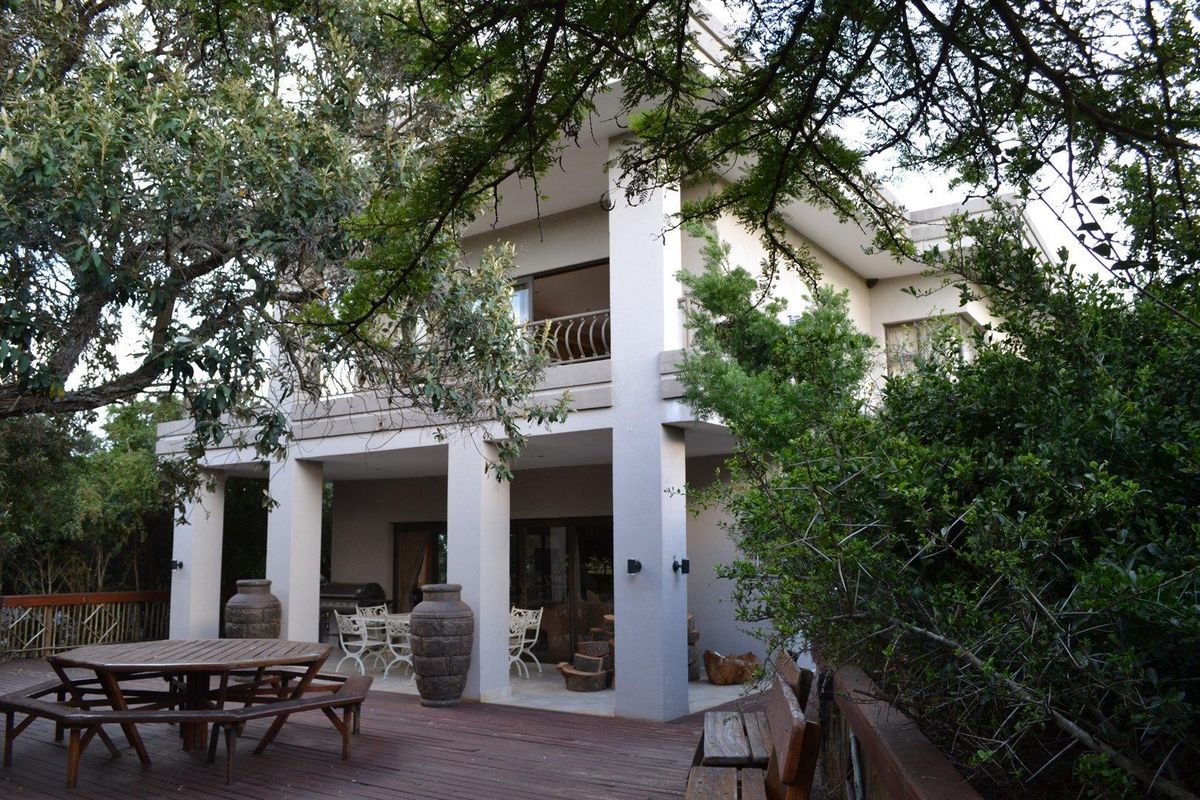 Your own private estate - 3 HOUSES on 2.4ha - Photo 4