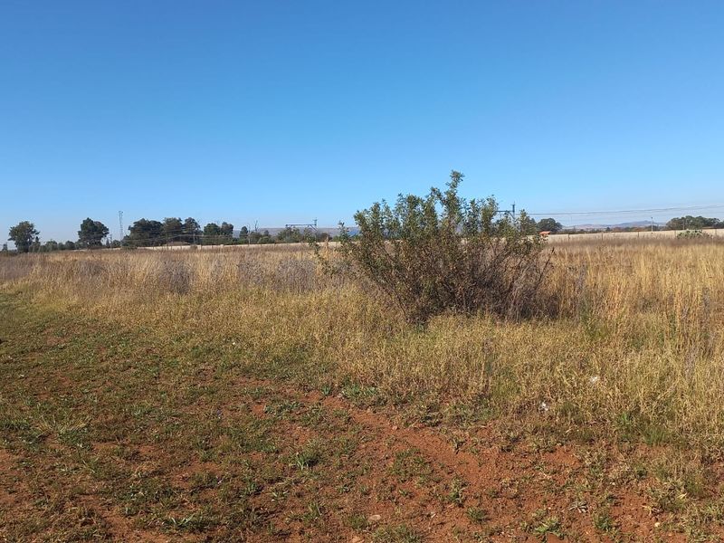 Don't Miss Out: Prime Piece of Land with Excellent Potential! - Photo 4