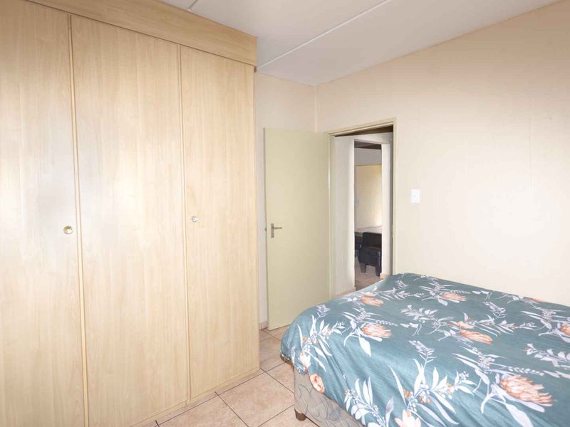 A sun filled ground floor apartment - ready to move in! - Photo 10