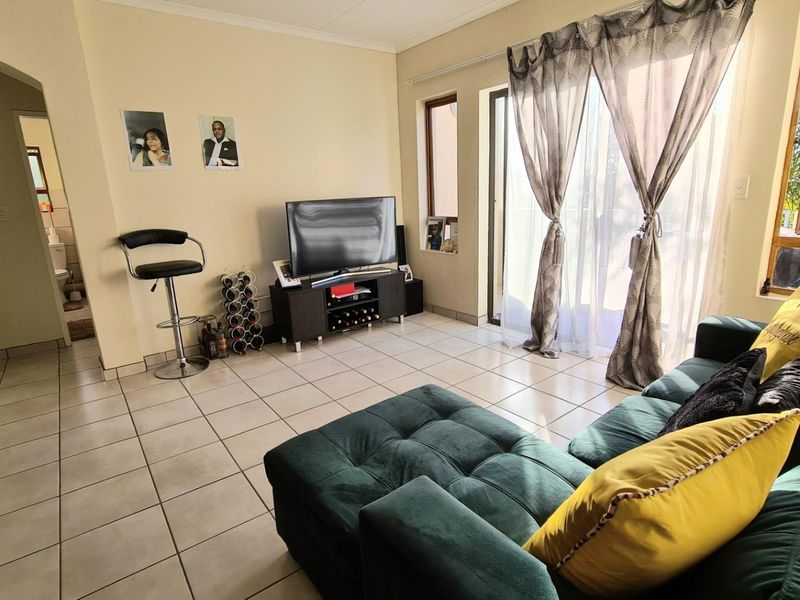 Apartment For Sale In Sandton - Photo 7