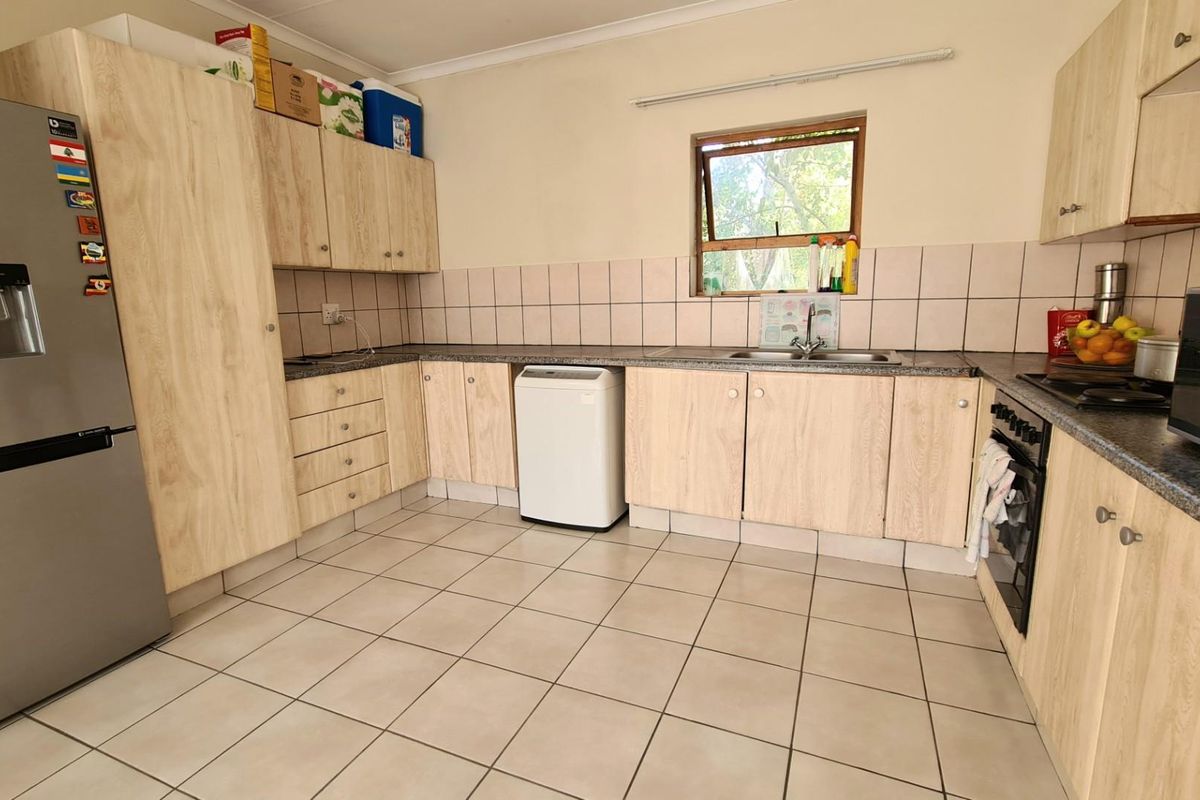 Apartment For Sale In Sandton - Photo 4
