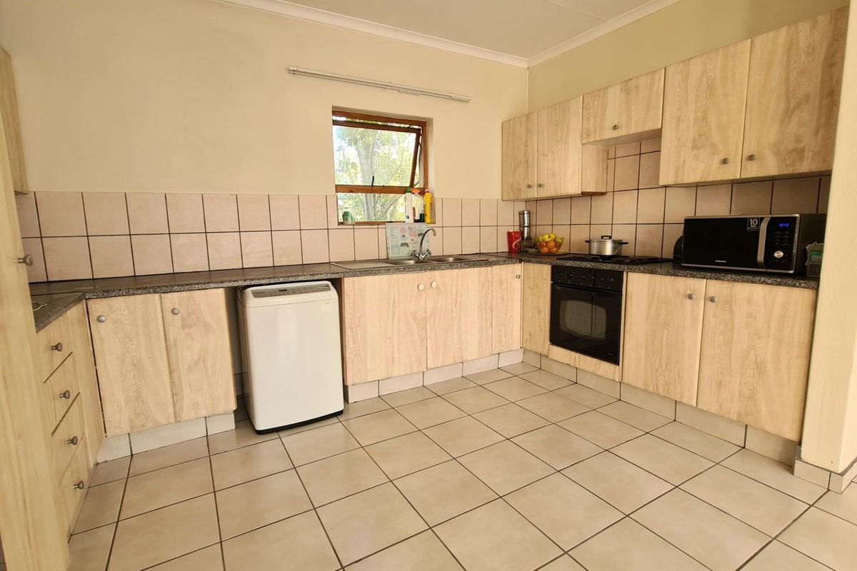 Apartment For Sale In Sandton - Photo 2