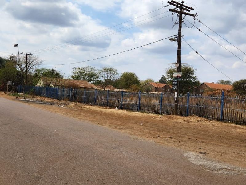 House For Sale In Northam - Photo 2