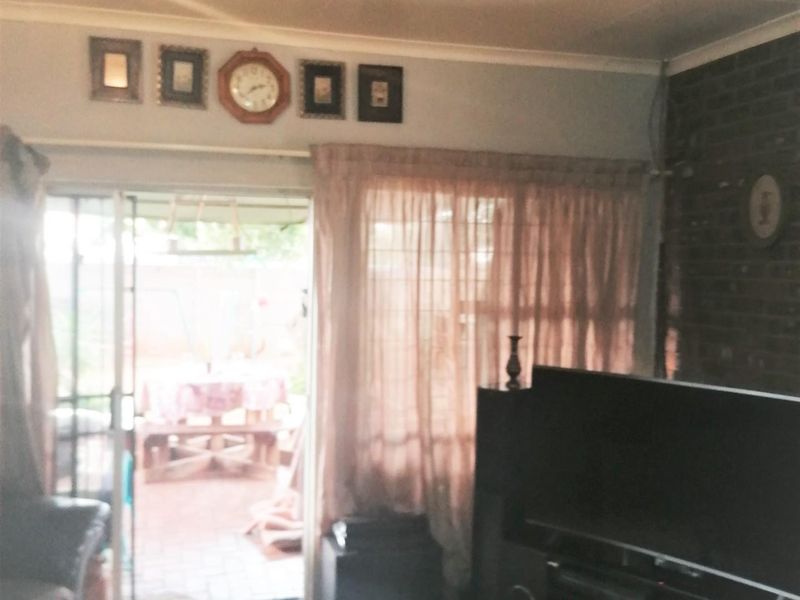 House for sale in Pretoria North - Photo 6