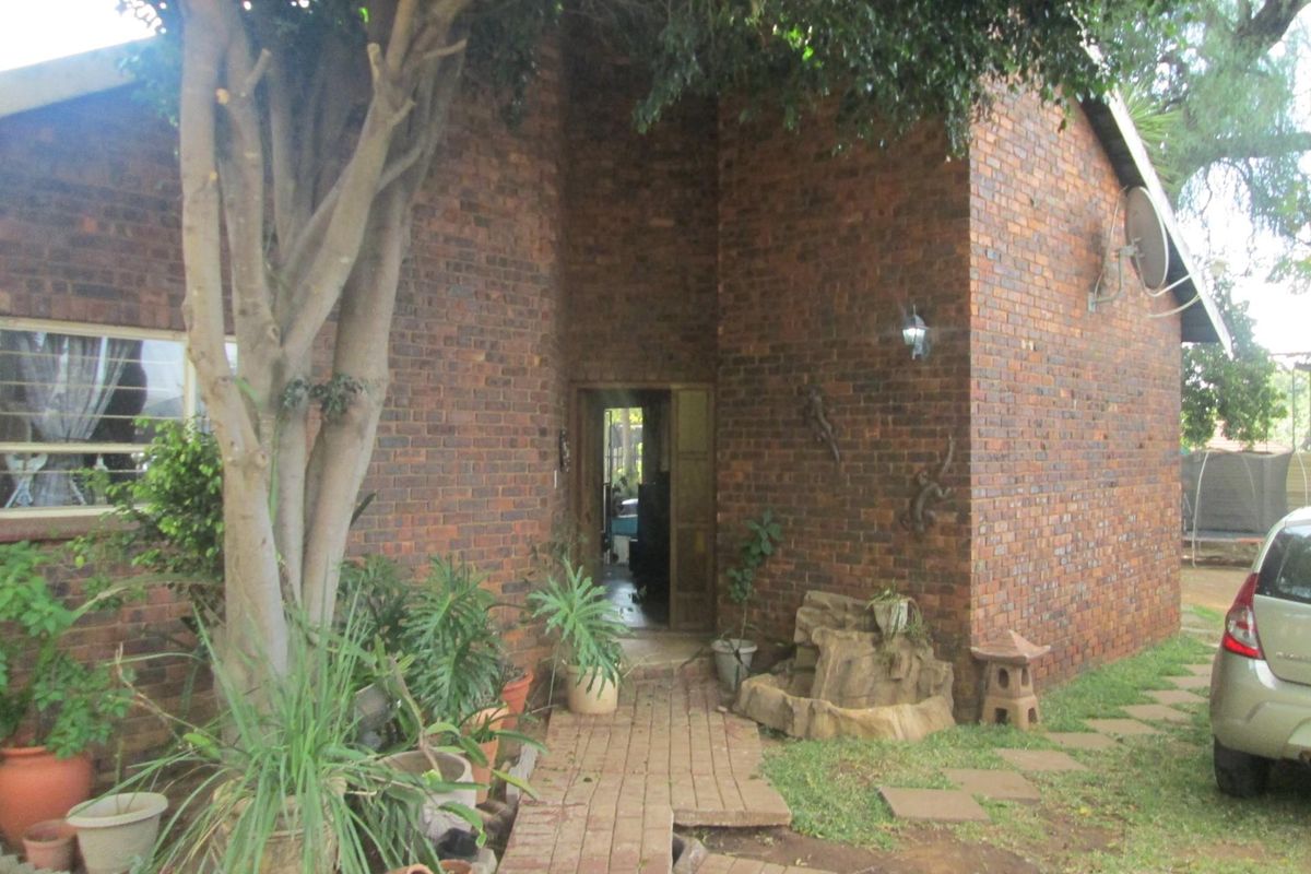 House for sale in Pretoria North - Photo 2