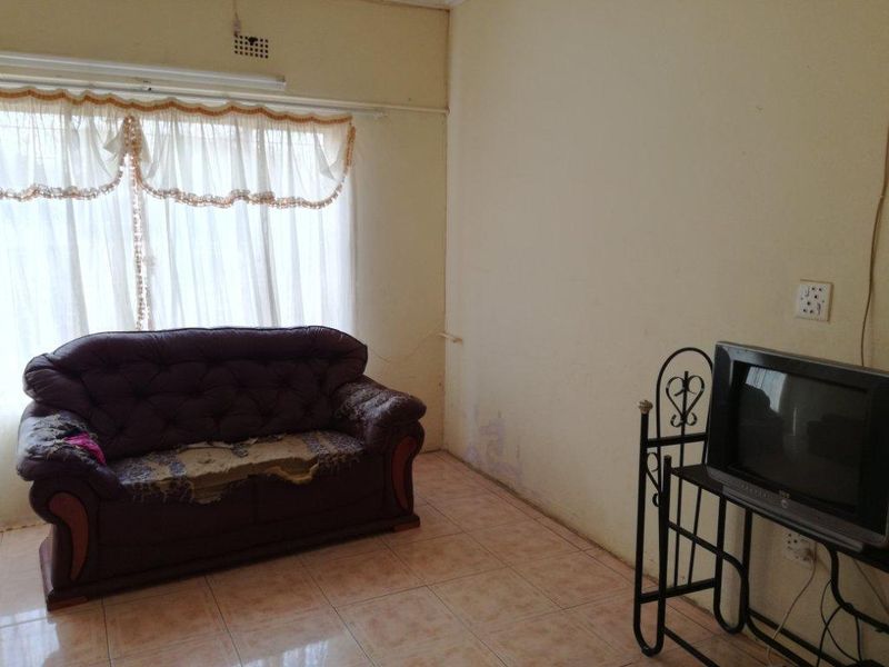 House For Sale In Koster - Photo 4