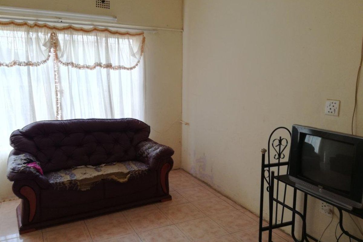 House For Sale In Koster - Photo 4