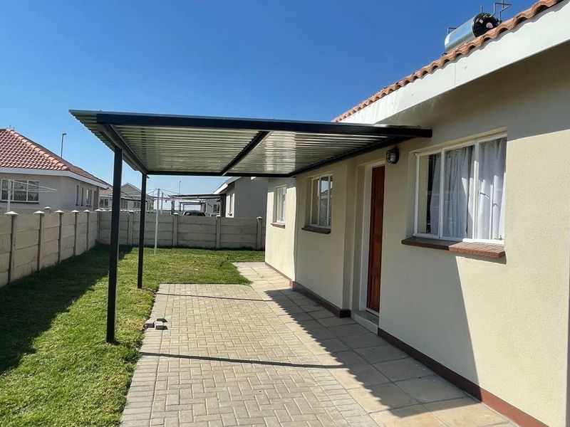 FREEDOM PARK - PLATINUM VILLAGE PHASE 3!! - Photo 2