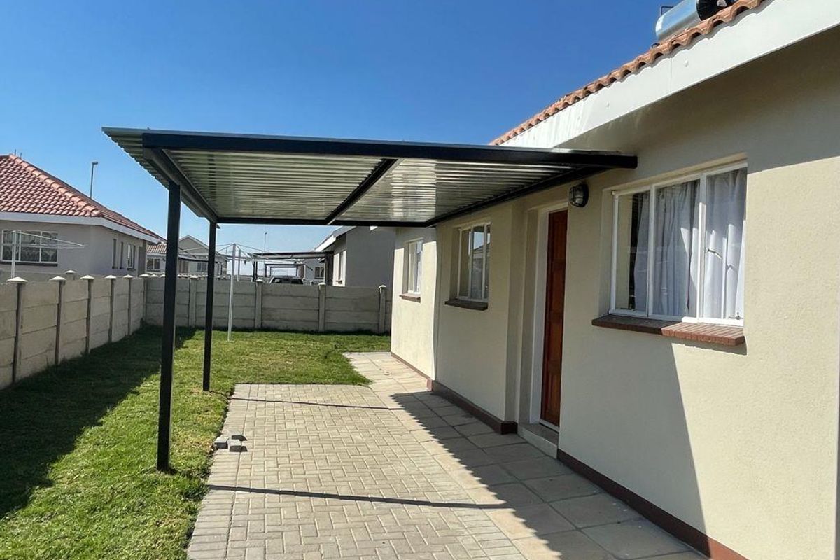 FREEDOM PARK - PLATINUM VILLAGE PHASE 3!! - Photo 2