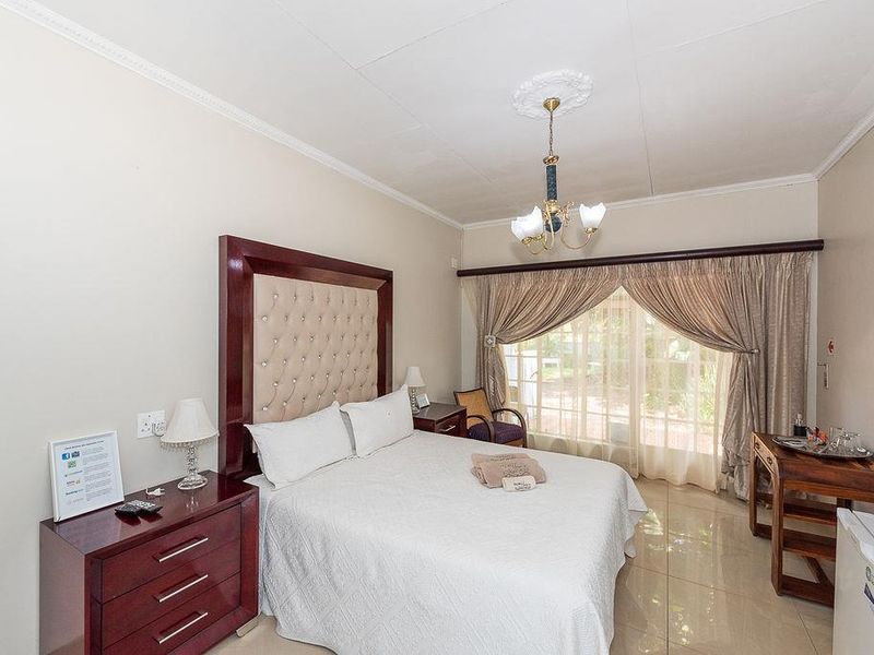 Luxurious Guest House with Business Rights - Photo 9