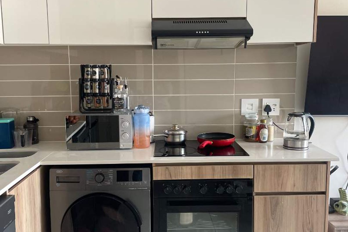 Modern 1 Bedroom Apartment Available - Photo 4