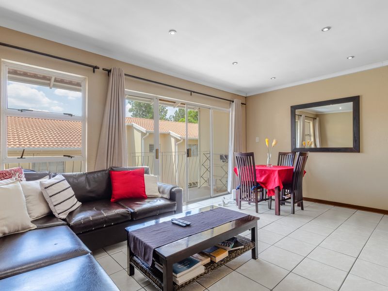 LOCATION LOCATION LOCATION - SERIOUS SELLER URGENT! - Photo 4