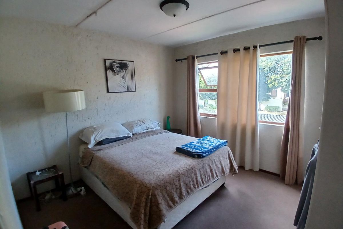 Excellent value for money!               North Facing 166mÂ2 2 Bedroom, 3 bathroom loft apartment - Photo 2