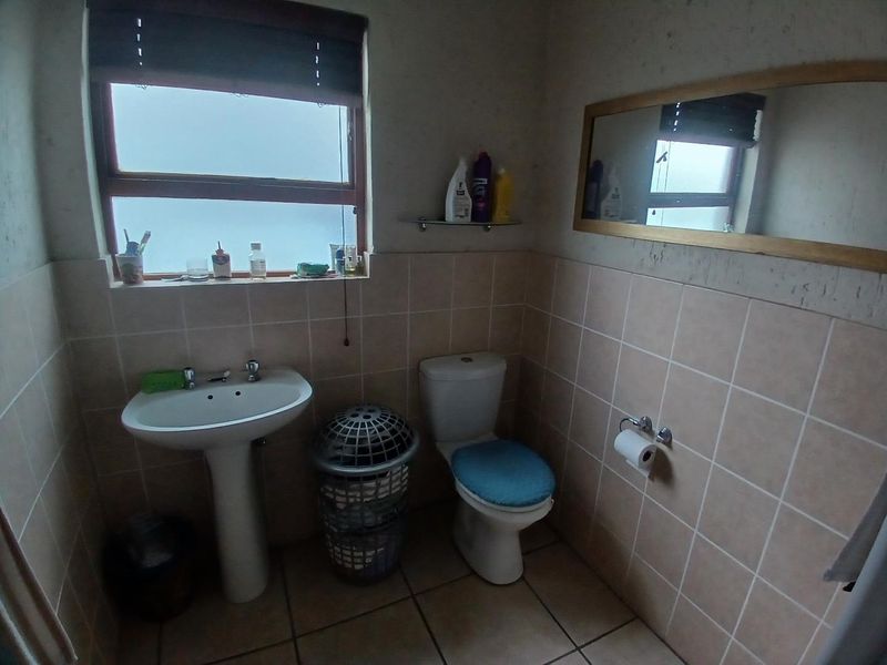 Excellent value for money!               North Facing 166mÂ2 2 Bedroom, 3 bathroom loft apartment - Photo 8