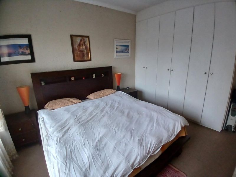 Excellent value for money!               North Facing 166mÂ2 2 Bedroom, 3 bathroom loft apartment - Photo 6