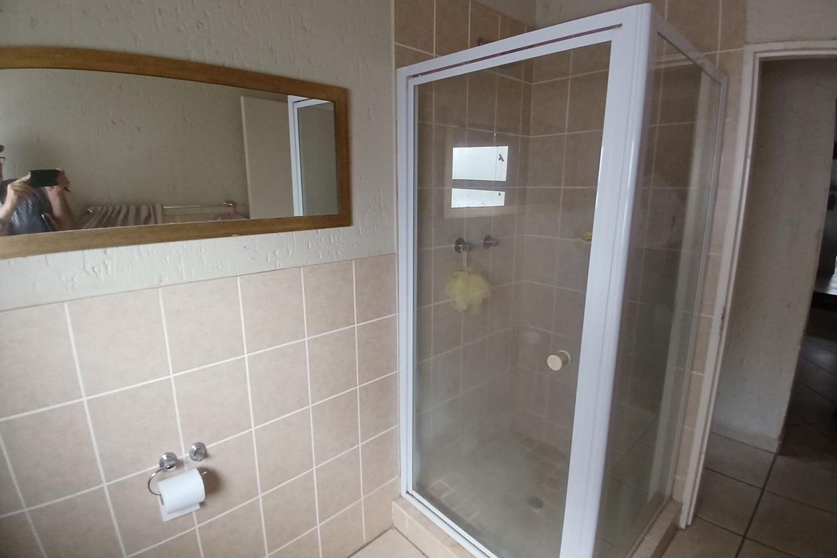 Excellent value for money!               North Facing 166mÂ2 2 Bedroom, 3 bathroom loft apartment - Photo 4