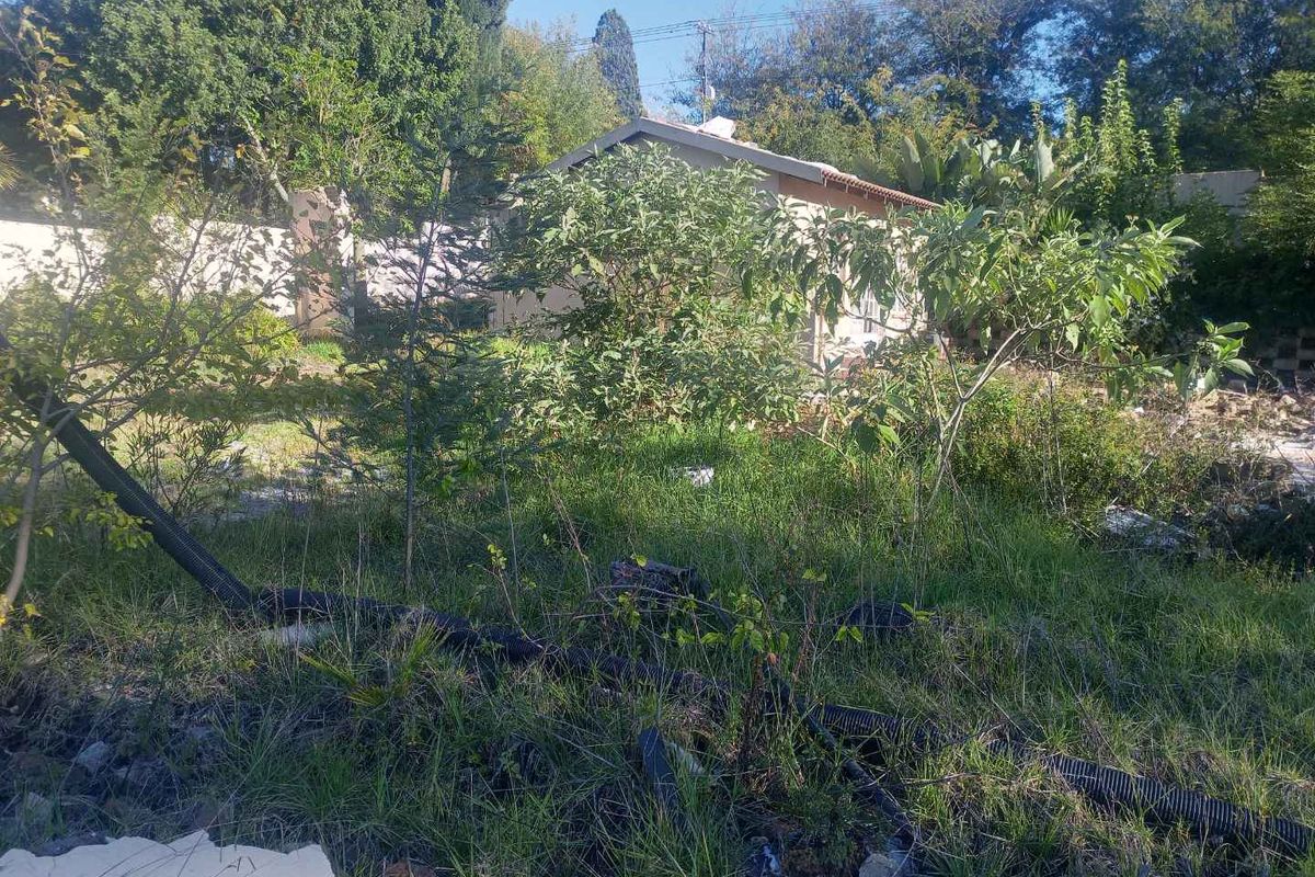 Start now your Construction project with this fully 4,000m2 fully rezoned Stand. - Photo 3