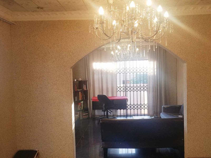 Stunning 3-bedroom house for sale in Cosmo City, Roodepoort – perfect for family living and comfort - Photo 8