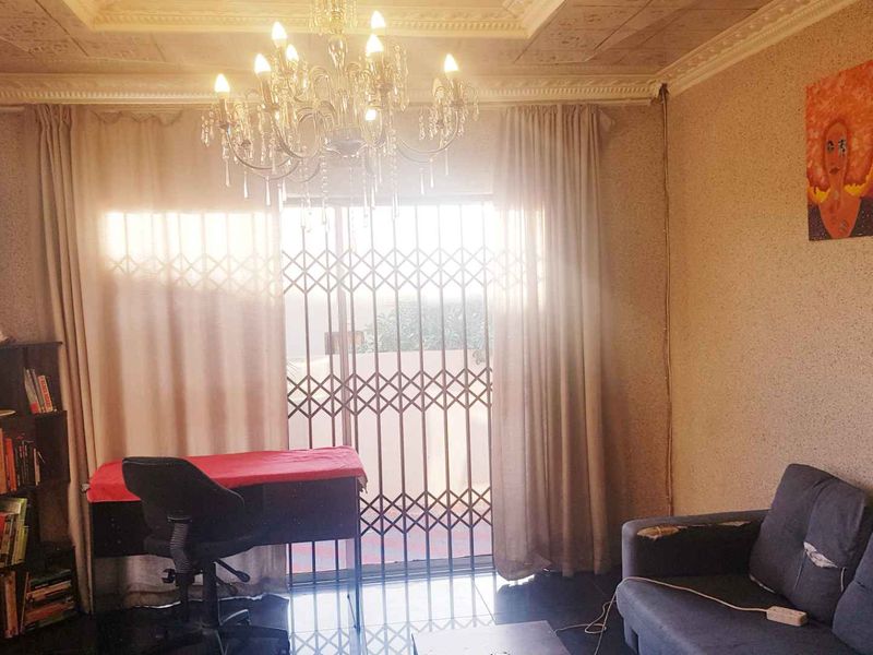 Stunning 3-bedroom house for sale in Cosmo City, Roodepoort – perfect for family living and comfort - Photo 7