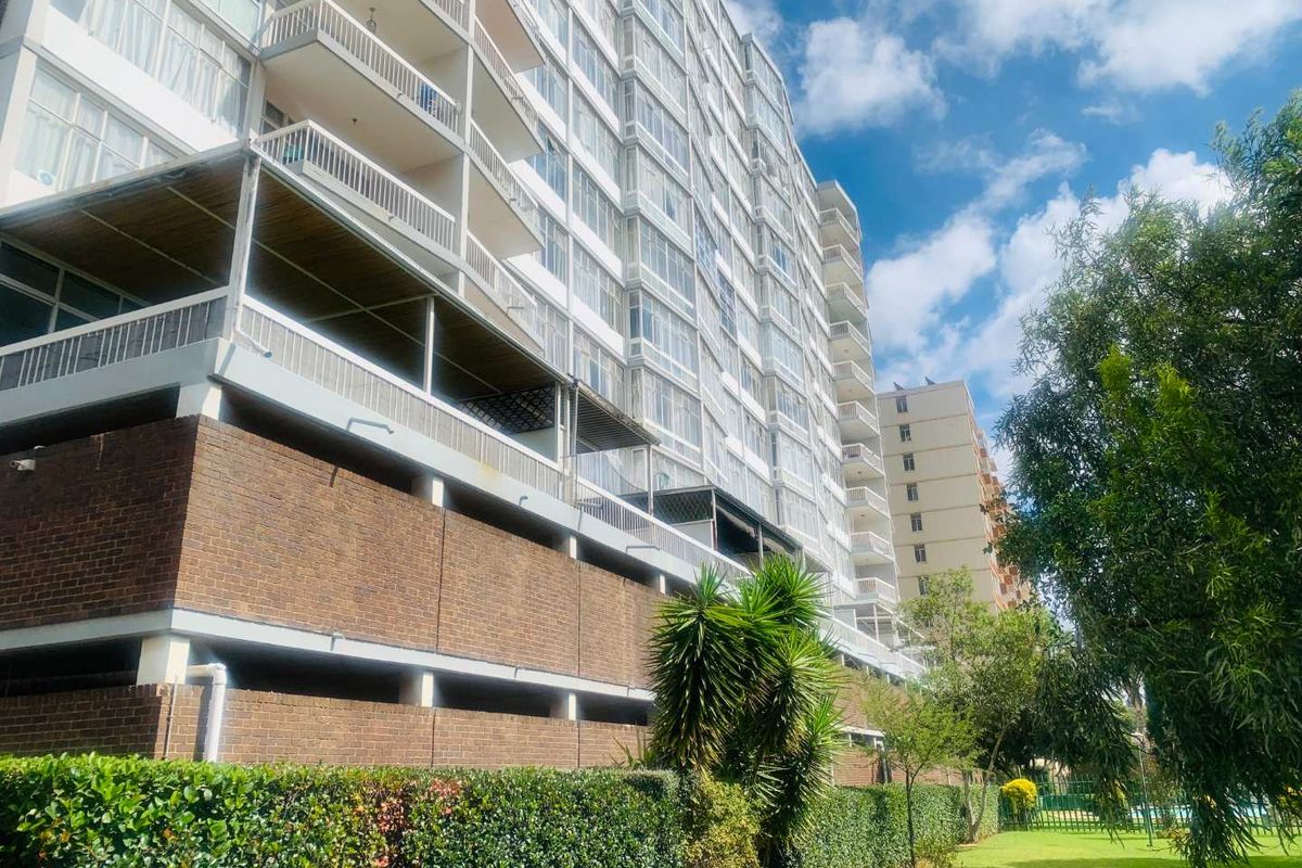 Nice and spacious 2 bedroom for sale - Photo 3