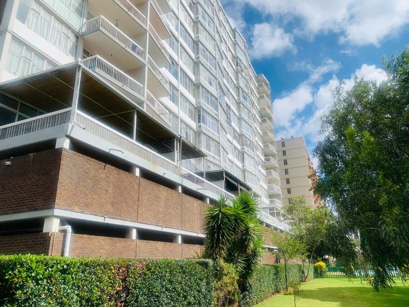 Nice and spacious 2 bedroom for sale - Photo 3