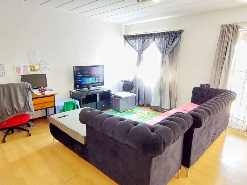 Ideal Investment Opportunity in Vibrant Vorna Valley - Photo 5